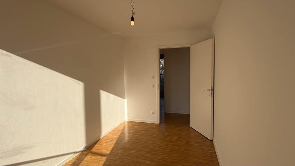 4 Zi. Whg. Alt-Riem-1.OG-XXL Keller-Stellplatz-Ohne Provision 4 zimmer