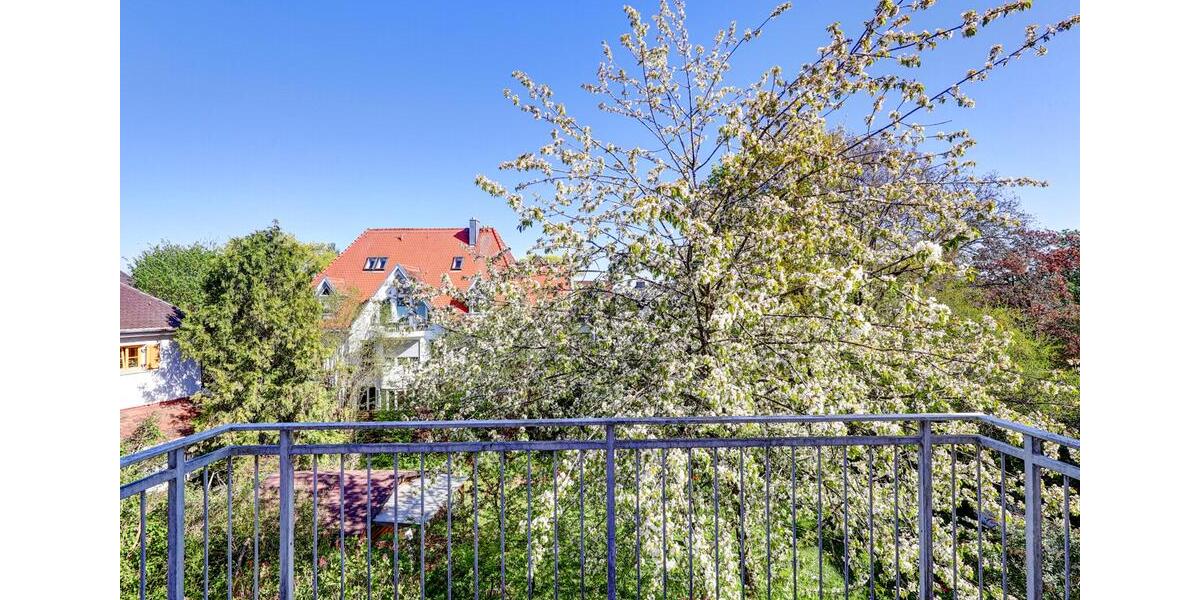 Dachgeschoßwohnung München Pasing-Obermenzing - 3 Zimmer, 123 m&sup2;, 2.470&euro; | Angebot:26454285