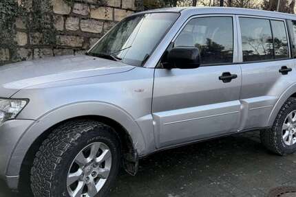 Mitsubishi Pajero 175.000 km 17.600 &euro; München 81375