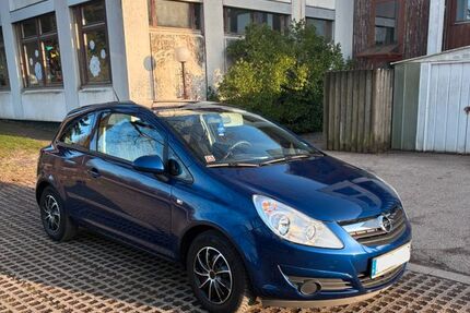 Opel Corsa 67.000 km 4.950 &euro; München-Schwabing 80939