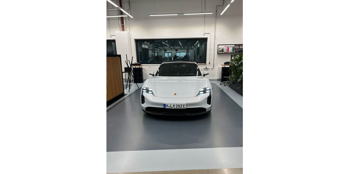 Porsche Taycan 35.800 km 79.000 &euro; München 80469