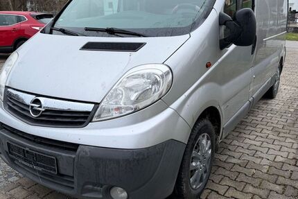 Opel Vivaro 349.000 km 4.990 &euro; München 81829