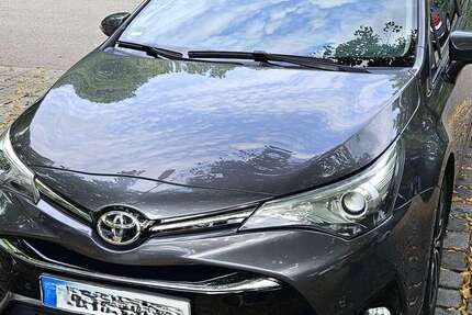 Toyota Avensis 62.000 km 17.800 &euro; München, Landeshauptstadt 81735