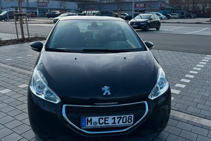 Peugeot 208 117.300 km 3.600 &euro; münchen 81539