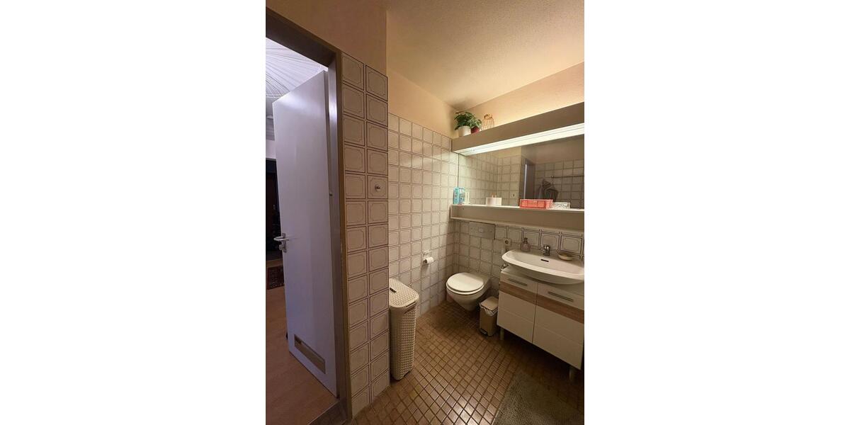 Gepflegte 2-Zimmer Wohnung mit Balkon in Unterschleißheim zimmer