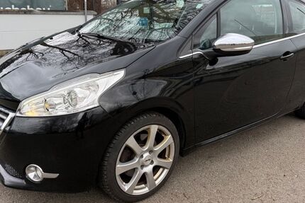 Peugeot 208 126.281 km 5.600 &euro; Emmering 82275