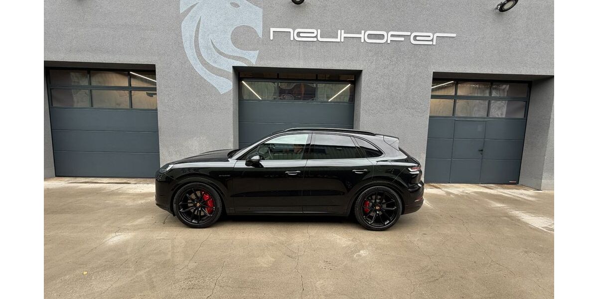 Porsche Cayenne 48.200 km 147.900 &euro; Gröbenzell 82194