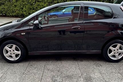 Fiat Punto 111.000 km 2.490 € München 81827