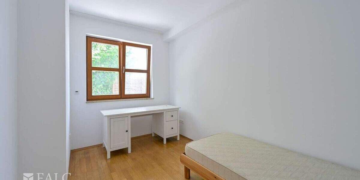 Reihenmittelhaus München Feldmoching-Hasenbergl - 6 Zimmer, 141 m&sup2;, 948.000&euro; | Angebot:25779313