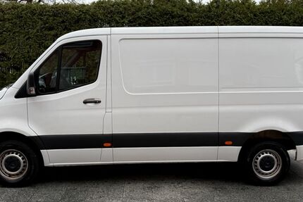 Mercedes-Benz Sprinter 190.000 km 15.980 &euro; München 81827