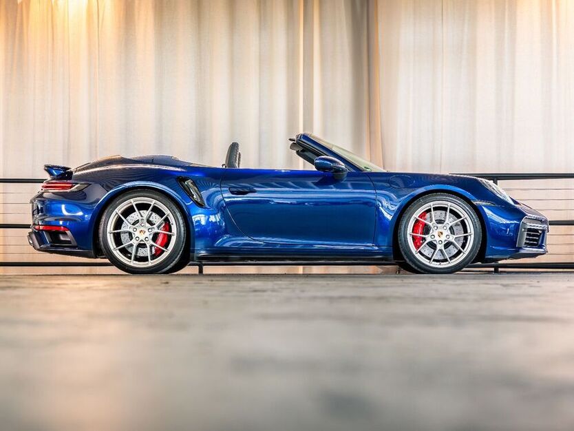 992