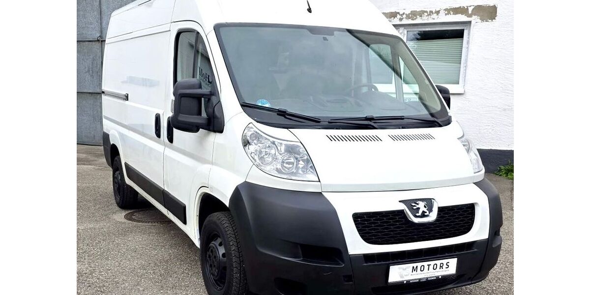 Peugeot Boxer 185.600 km 7.990 € Maisach 82216