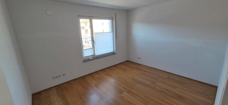 Etagenwohnung Ismaning - 3 Zimmer, 80 m&sup2;, 1.680&euro; | Angebot:26374294