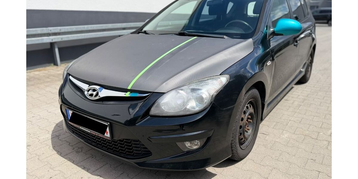 Hyundai i30 175.000 km 1.000 &euro; München 81829