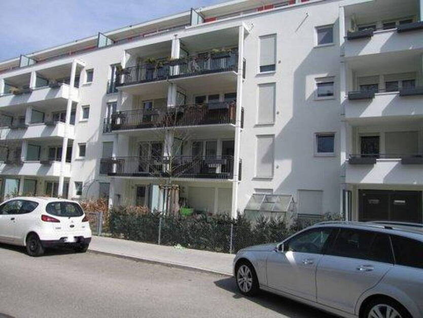 Von Privat: 2-Zi-Wohg., München-Sendling-Westpark,incl. Tiefgaragenplz. oberer Duplex