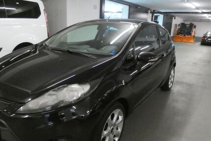 Ford Fiesta 174.235 km 2.990 € München 81825