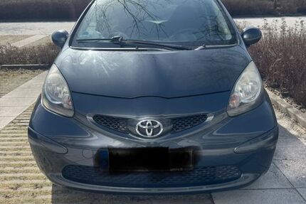 Toyota Aygo (X) 161.000 km 2.250 &euro; München 80689