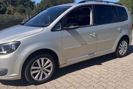 VW Touran 100.000 km 8.999 &euro; München 81825