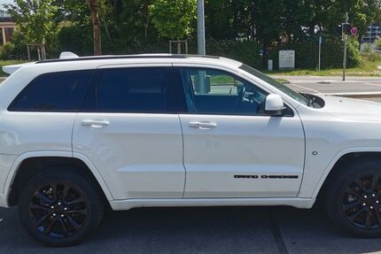 Jeep Grand Cherokee 104.300 km 25.000 &euro; München 80939