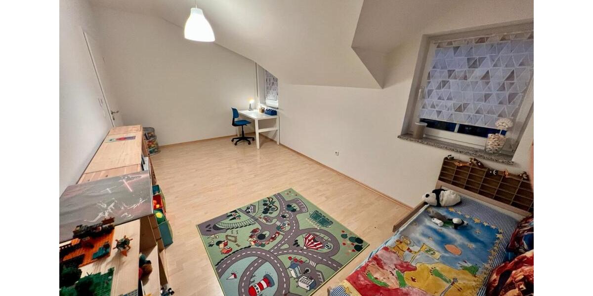 Einfamilienhaus Hallbergmoos - 7 Zimmer, 210 m&sup2;, 3.250&euro; | Angebot:26377737