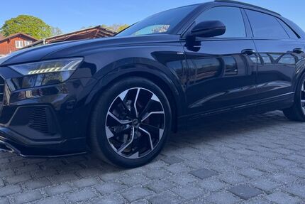 Audi Q8 209.000 km 39.999 &euro; München 81825