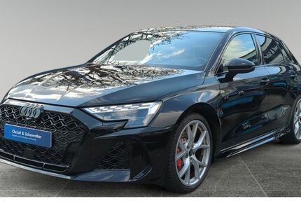 Audi RS3 8.000 km 72.124 &euro; München 81476