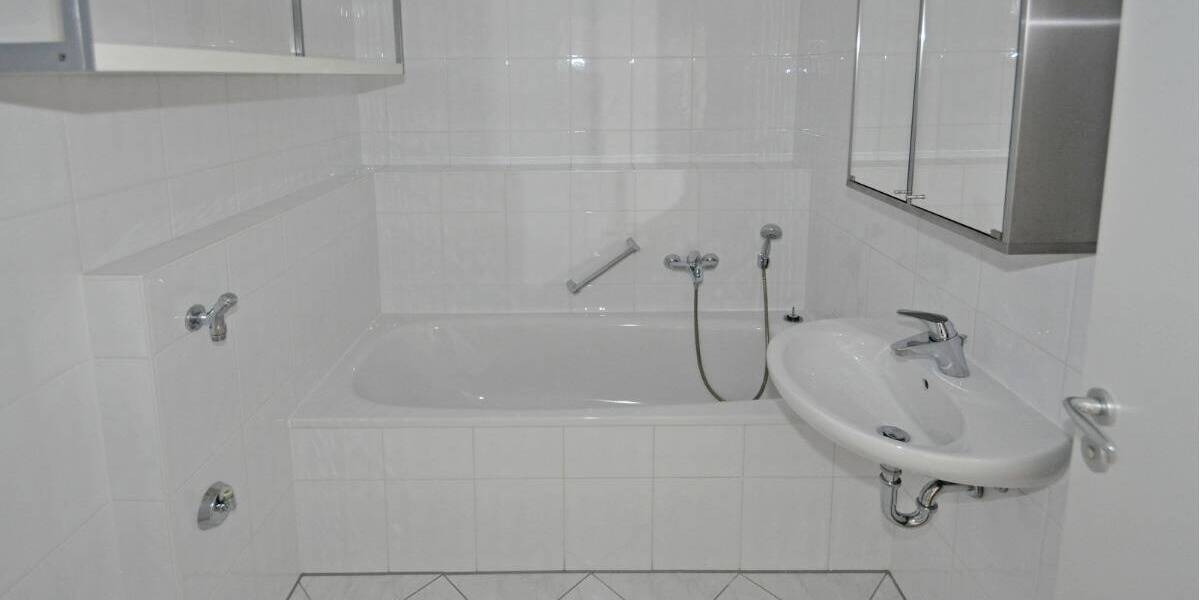 Etagenwohnung München Laim - 2 Zimmer, 80 m&sup2;, 1.400&euro; | Angebot:26257665