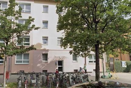 Sanierte 2-Zimmer-Wohnung mit Balkon und Einbauküche zimmer