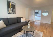 Helles, modern möbliertes Apartment mit Balkon *LUXUS*