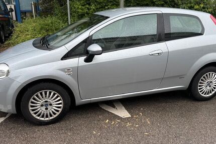 Fiat Punto 90.320 km 2.390 &euro; Neubiberg 85579