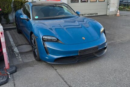 Porsche Taycan 36.300 km 68.555 &euro; München 80689
