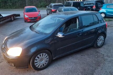 VW Golf 200.000 km 699 &euro; MÜNCHEN 80995