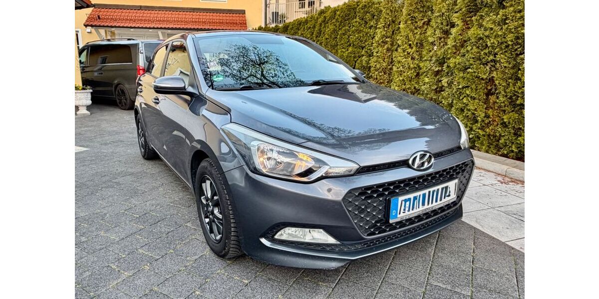 Hyundai i20 163.500 km 5.999 &euro; München 81243
