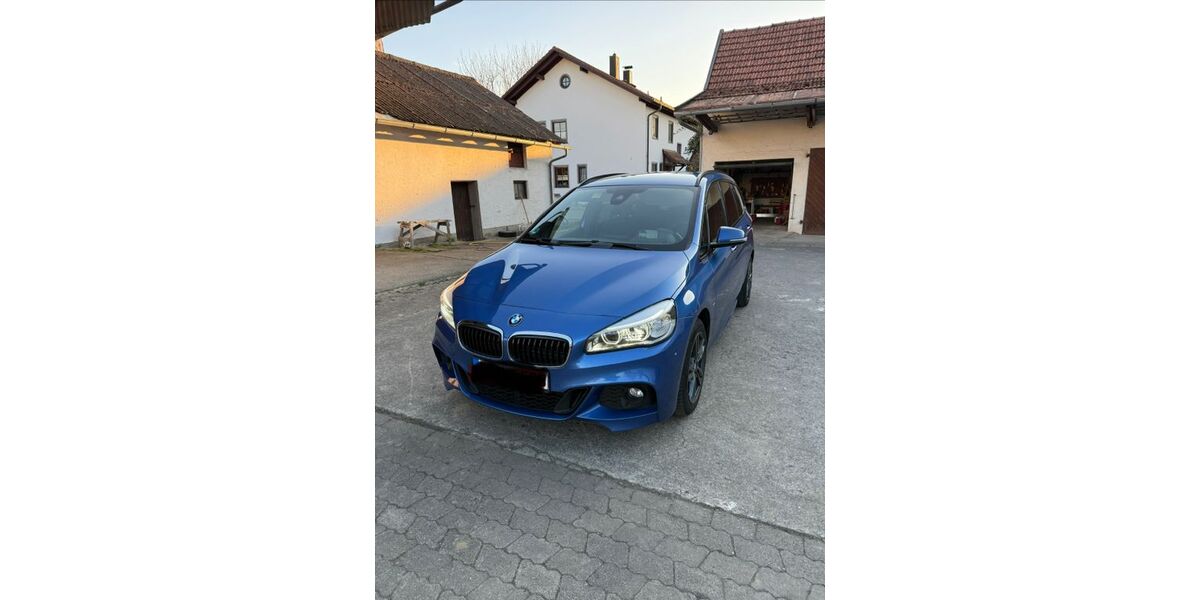 BMW 220 Gran Tourer 178.000 km 14.900 &euro; Moosinninng 85452