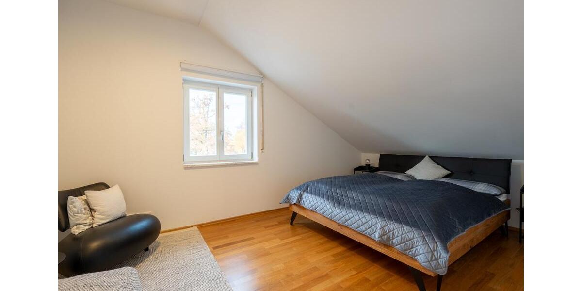 Dachgeschoßwohnung Ottobrunn - 3 Zimmer, 97 m&sup2;, 649.000&euro; | Angebot:25804560