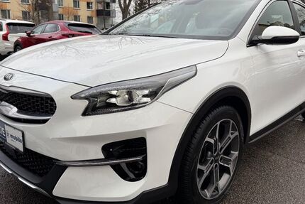Kia XCeed 50.932 km 18.999 &euro; München 81243