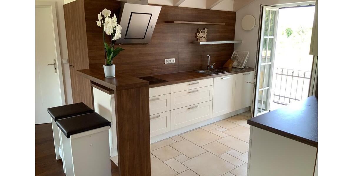Dachgeschoßwohnung Unterföhring - 2 Zimmer, 84 m&sup2;, 2.100&euro; | Angebot:27569025