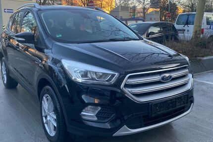 Ford Kuga 118.000 km 9.300 &euro; München 80809