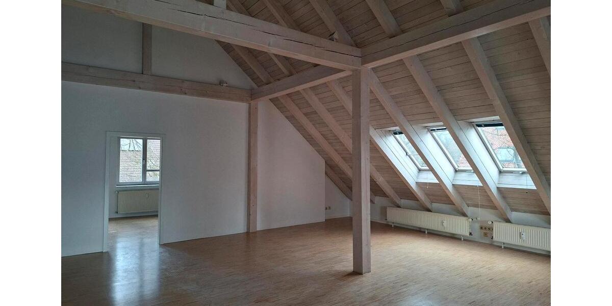 Dachgeschoßwohnung München Sendling-Westpark - 3 Zimmer, 125 m&sup2;, 2.200&euro; | Angebot:26300360