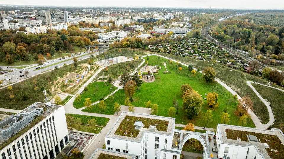 Stilvolles Wohnen über den Dächern Münchens: Penthouse am Olympiapark 3 zimmer