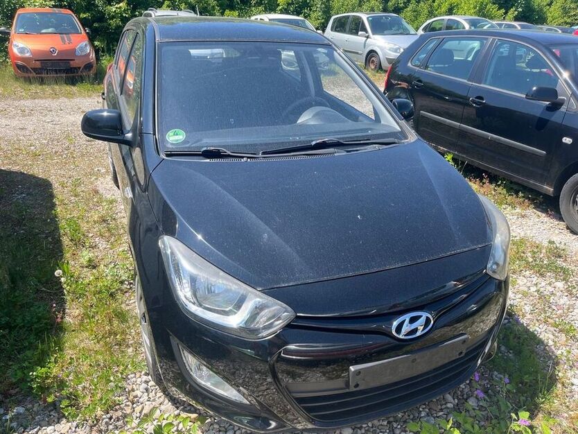 i20