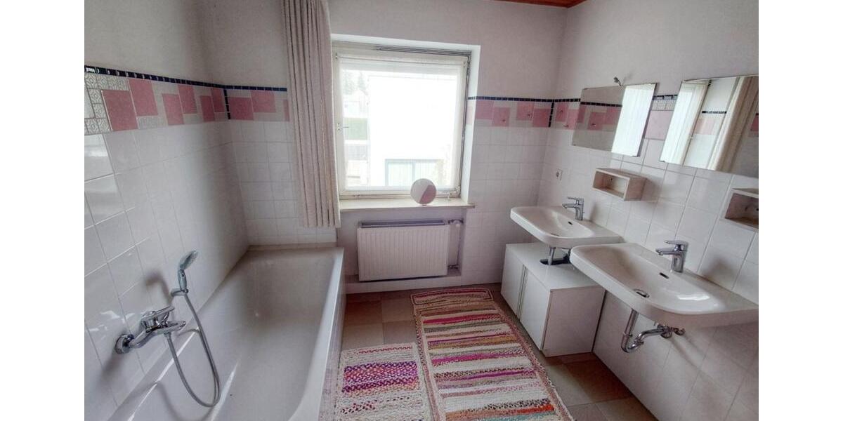 Terrassenwohnung Ottobrunn - 6 Zimmer, 200 m&sup2;, 480&euro; | Angebot:25407931