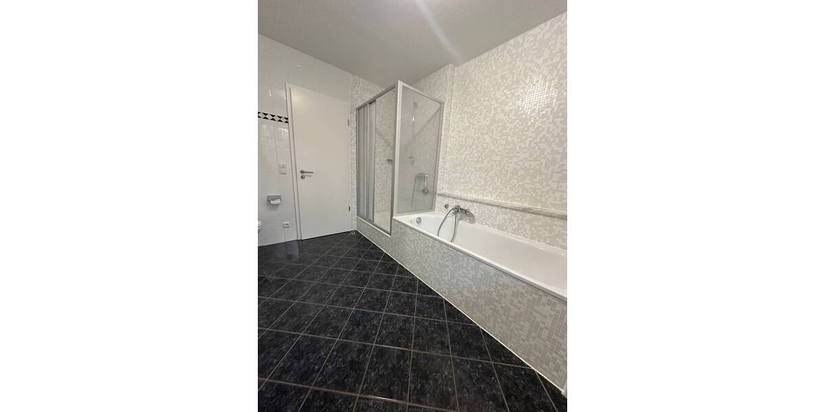 Etagenwohnung Grünwald - 4 Zimmer, 165 m&sup2;, 3.190&euro; | Angebot:24875673