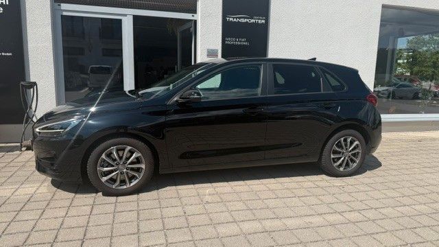 Hyundai i30 61.000 km 19.490 &euro; Straßlach bei München 82064