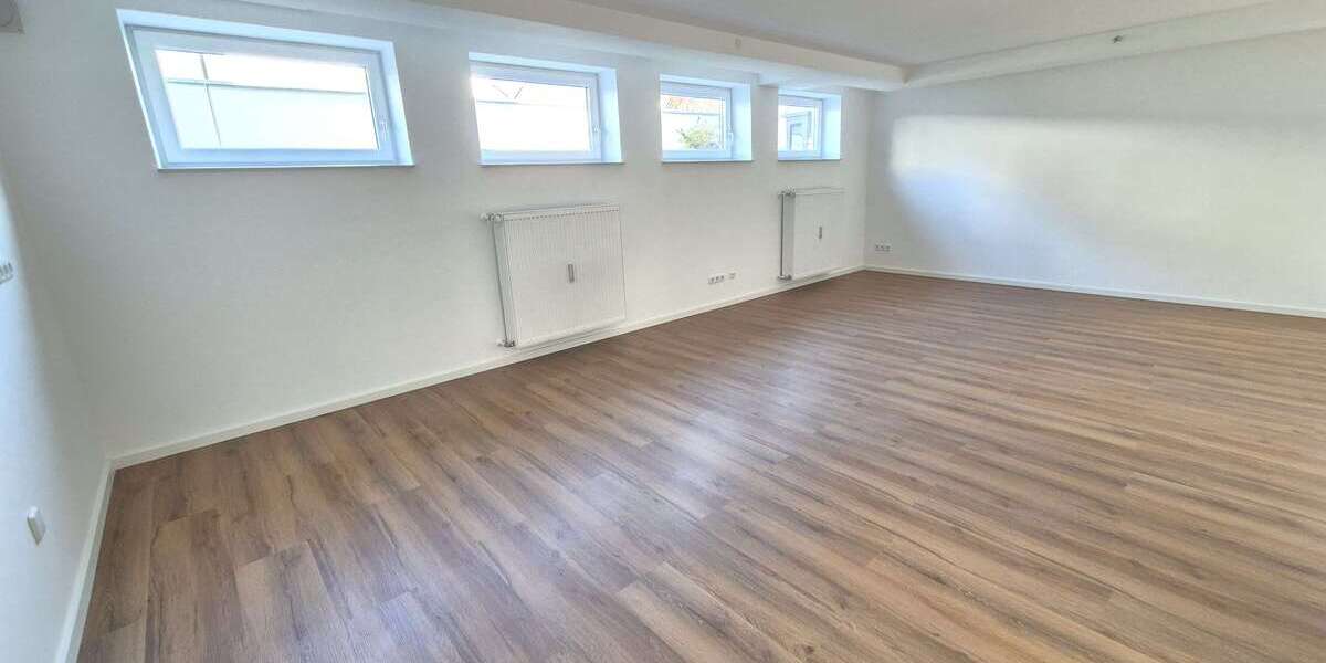 Etagenwohnung Karlsfeld - 3 Zimmer, 83 m&sup2;, 700&euro; | Angebot:26096763