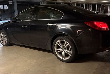 Opel Insignia 136.059 km 7.700 &euro; Unterschleißheim-Lohhof 85716