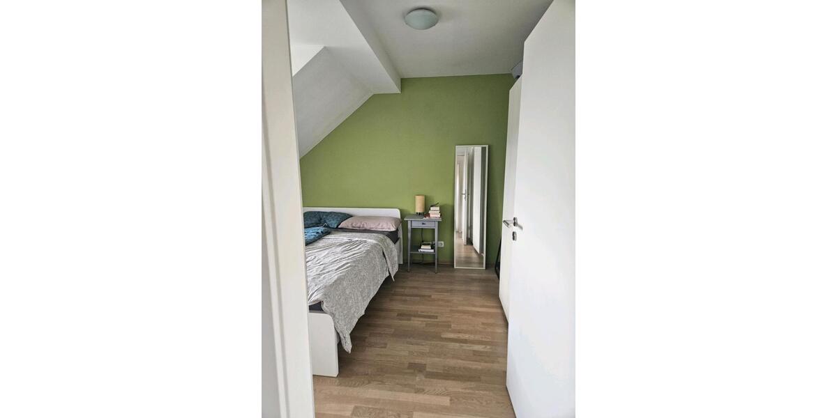 Dachgeschoßwohnung München Sendling-Westpark - 3 Zimmer, 65 m&sup2;, 1.570&euro; | Angebot:26680226