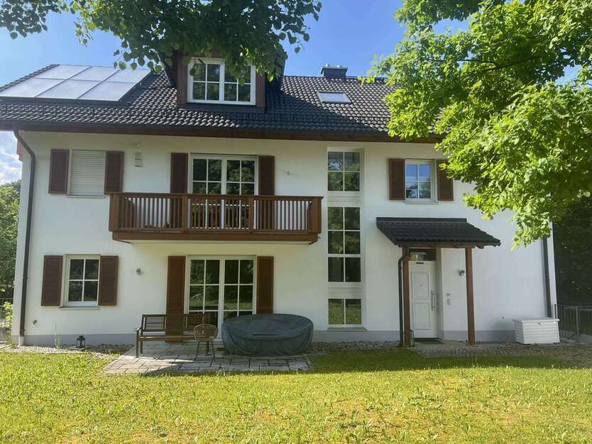 Haus zum Mieten in Vaterstetten 3.900 € 282 m²