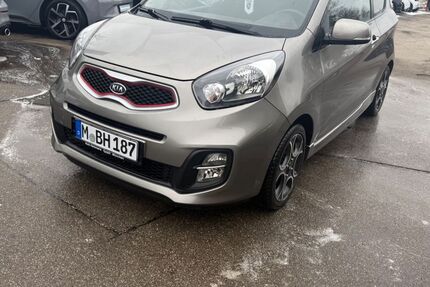 Kia Picanto 95.000 km 7.500 &euro; München 81829