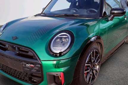 Mini John Cooper Works 2.197 km 42.201 &euro; München 80788